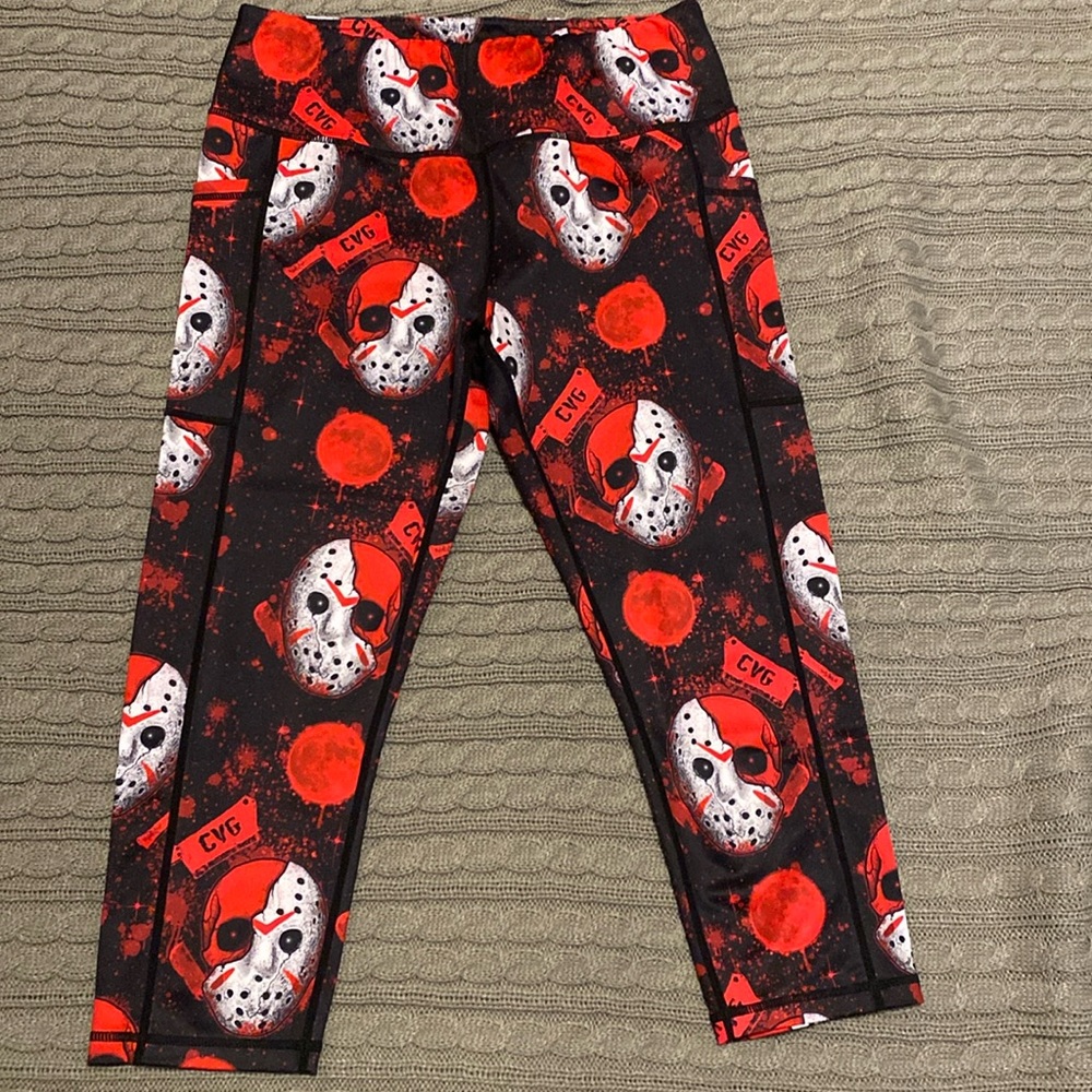 Sz: L Constantly Varied Gear Slasher Capri leggings